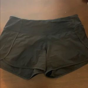 Black Lululemon Run times short size 6